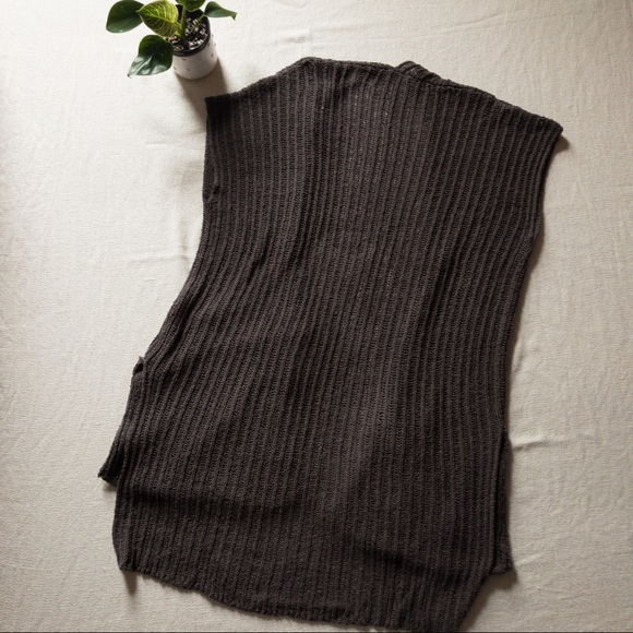 FREE PEOPLE SLEEVELESS OVERSIZED CARDIGAN - Picture 3 of 7